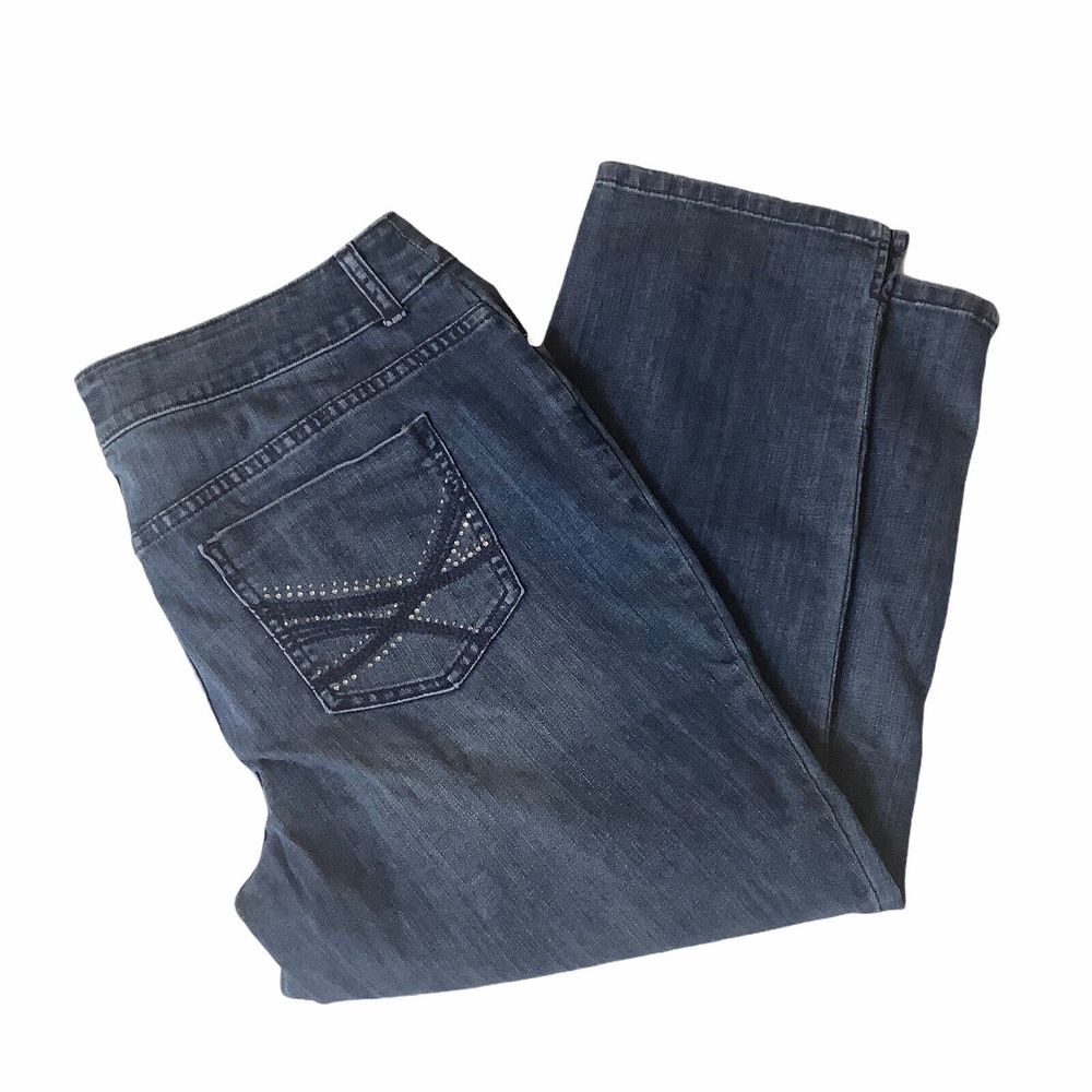 Chico's Platinum‎ Denim Crop Jeans Capri Med Wash Sequins Size 1.5 Woman's